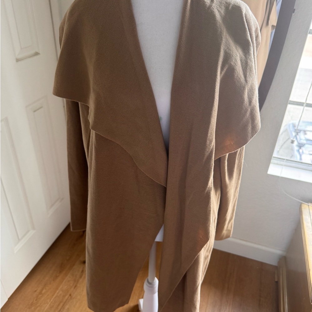 Theory: Elegant Tan Women's Sweater